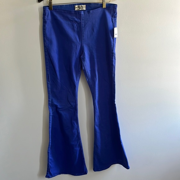 Free People Penny Pull on Flare Jeans Size 30 NWT - Picture 3 of 16